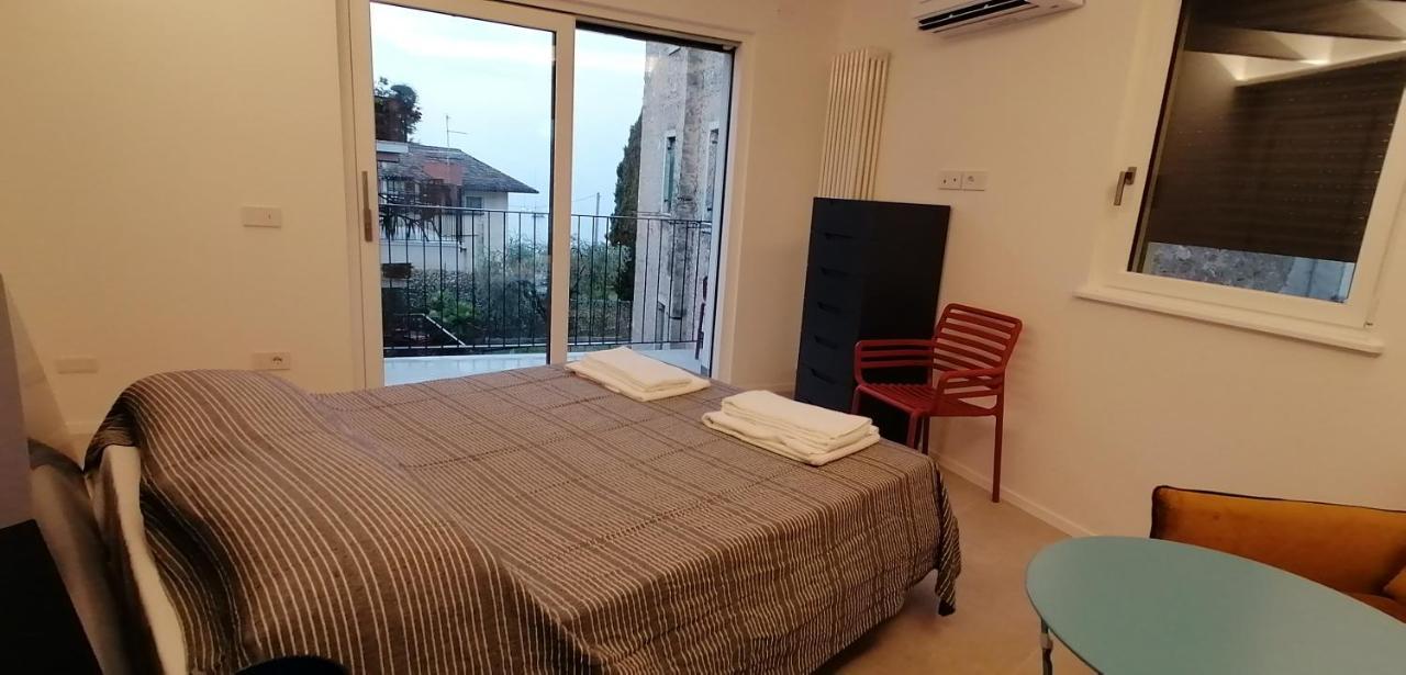 New Marina Apartments Torri Del Benaco Εξωτερικό φωτογραφία