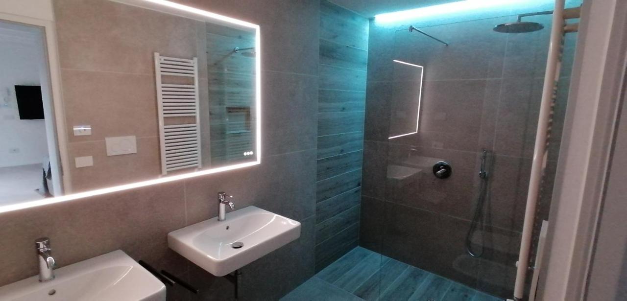 New Marina Apartments Torri Del Benaco Εξωτερικό φωτογραφία